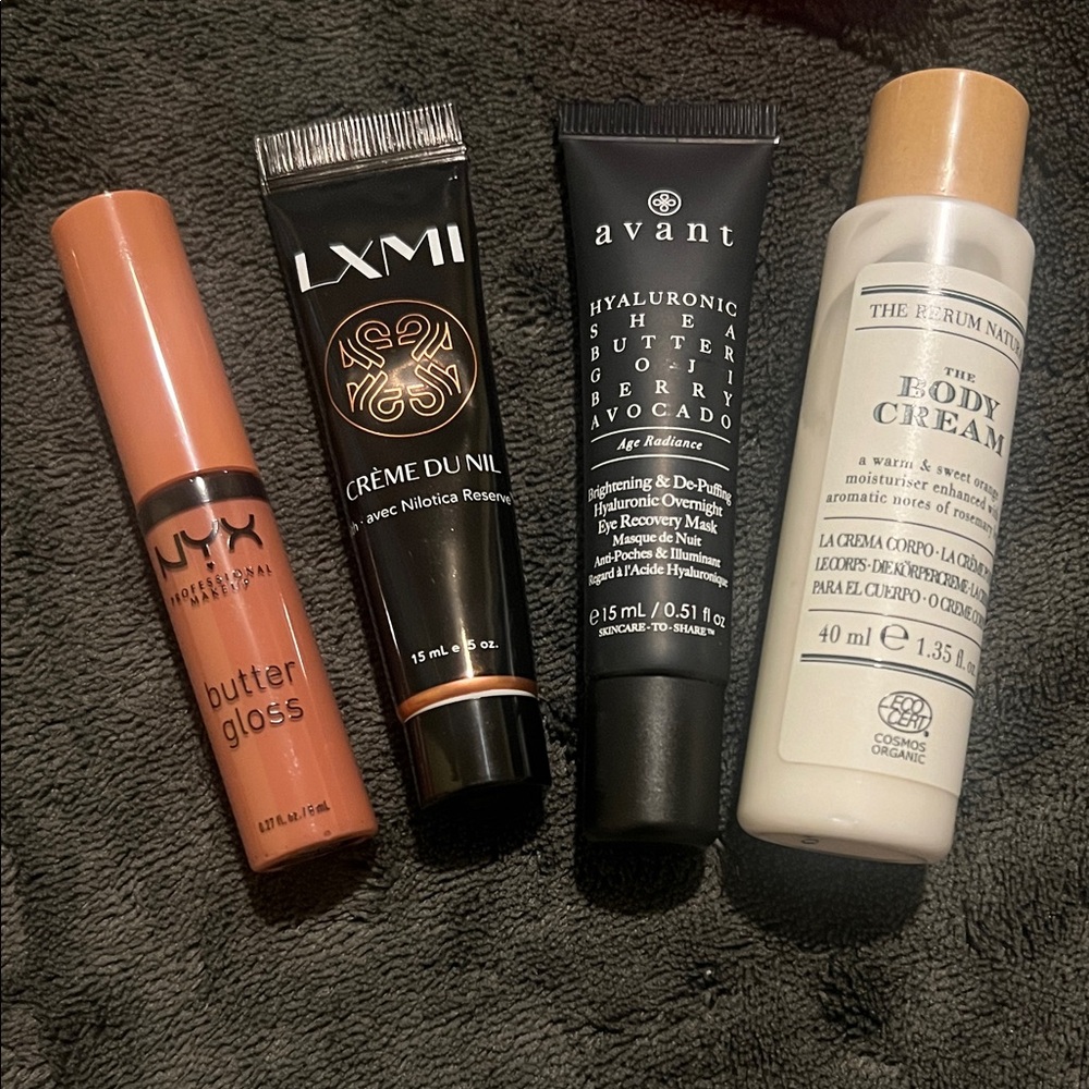 Eyeliner, Brow filler, lip gloss, miscellaneous samples